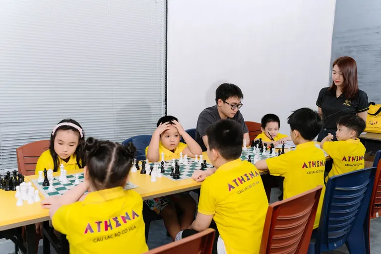 Lớp học cờ vua thiếu nhi tại CLB Athena Đà Nẵng — ảnh 59